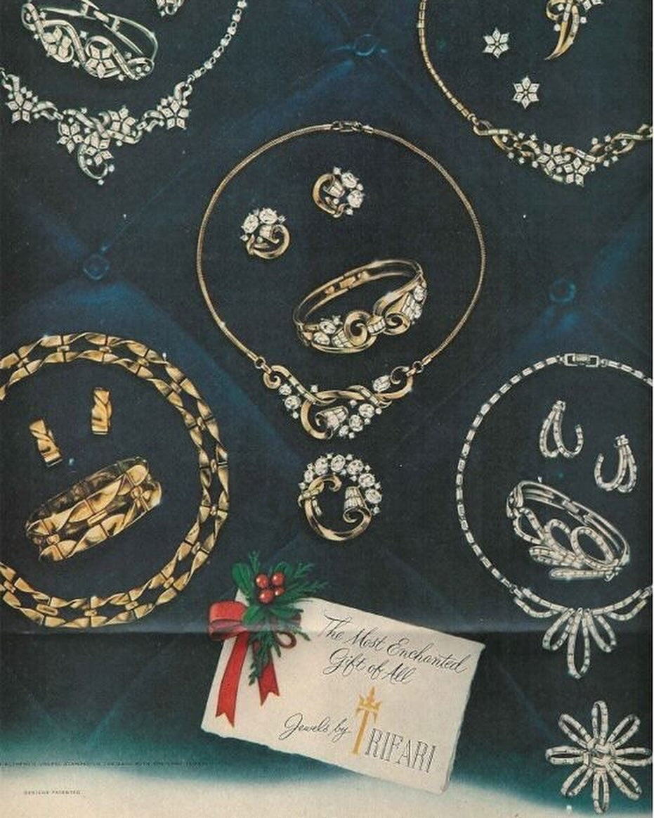 VJ-9054 Vintage Trifari Brooch with Rhinestones | 1953 Alfred Philippe Design – Crown Trifari pat. pend.