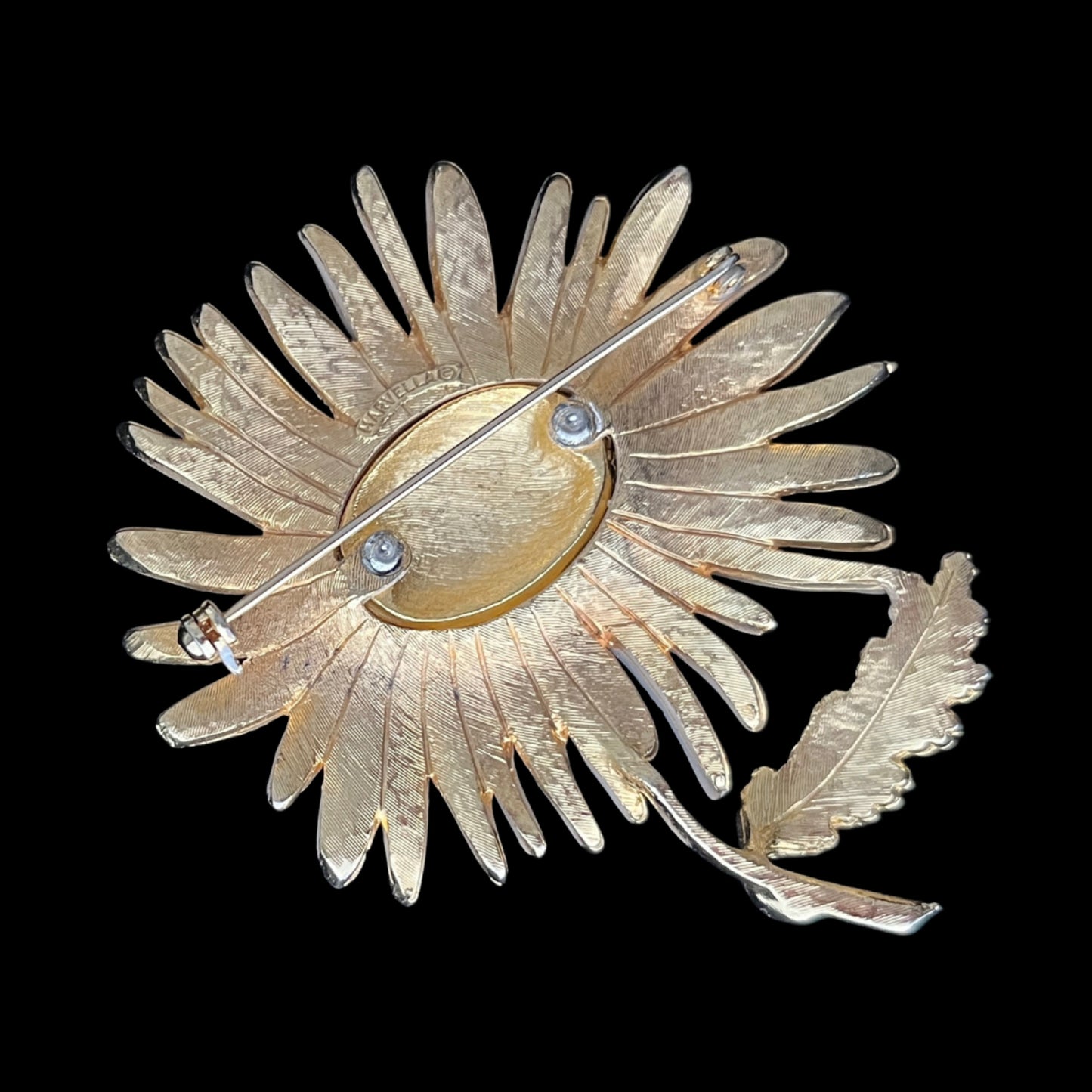 Marvella(マーヴェラ) 大きなエナメルデイジーブローチ | ヴィンテージフラワーデザイン VJ-9050