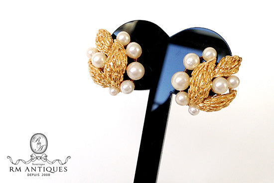 クラウン トリファリ ゴールドリーフとパールのイヤリング - ヴィンテージ トリファリ ジュエリー