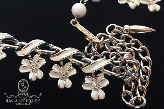 Coro ヴィンテージ ホワイトフラワーチョーカーネックレス