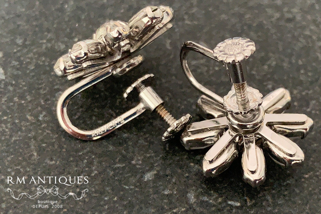 Krementz ラインストーン フラワーイヤリング(14金ゴールドフィルド)