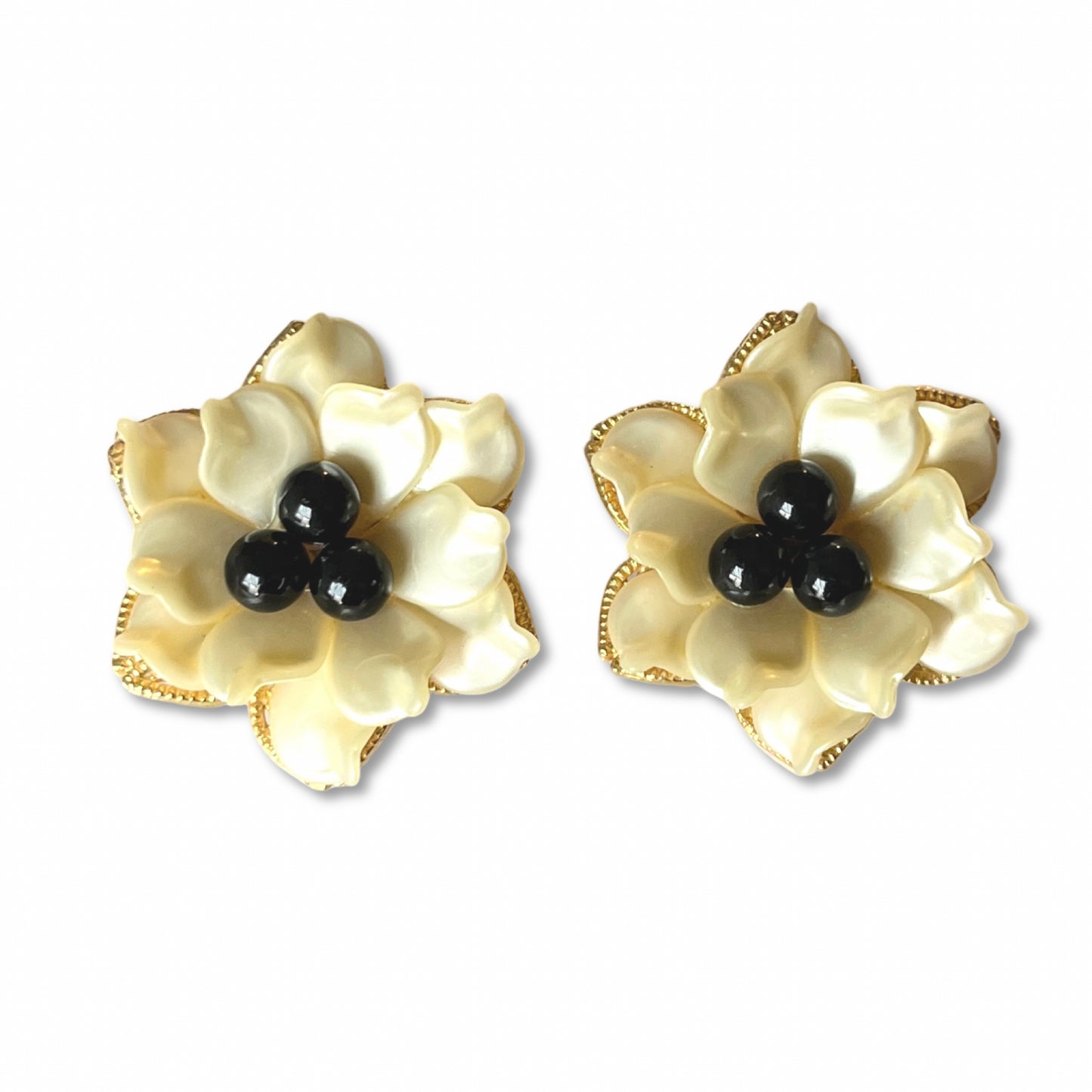 VJ-9040 Judy Lee Shell-like Filigree Flower Earrings