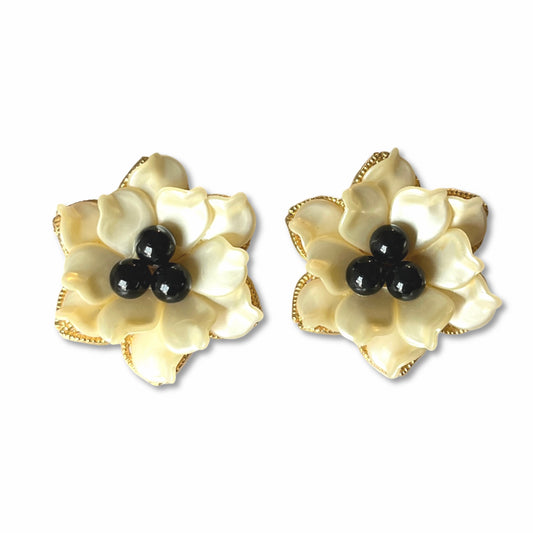 VJ-9040 Judy Lee Shell-like Filigree Flower Earrings