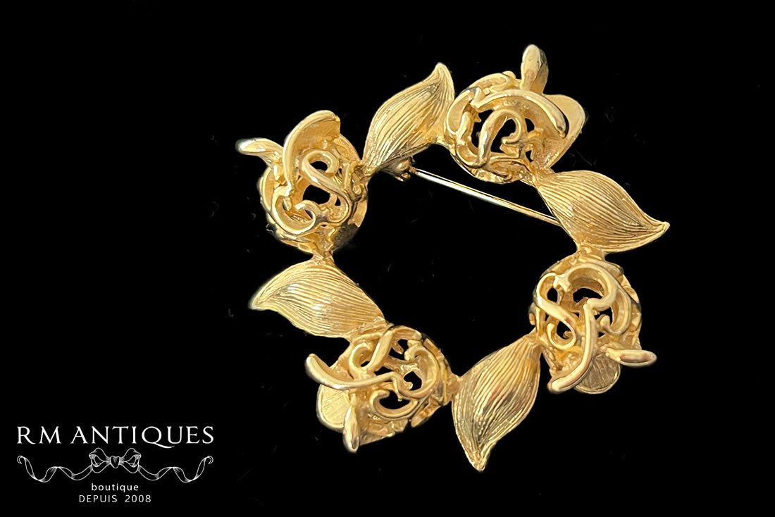 VJ-1199 Sarah Coventry Golden Tulip 1974 Tulip Wreath Brooch