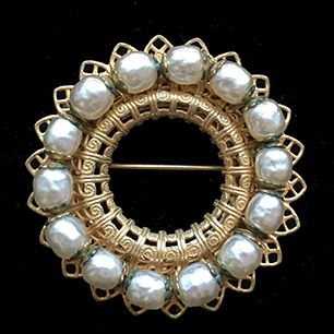 Miriam Haskell Baroque pearl eternity brooch Miriam Haskell