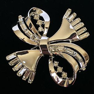 Crown Trifari pat pend by A philippe 1950 ribbon brooch trifari