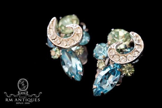 VJ-4407 WEISS blue and peridot rhinestone earrings