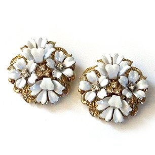 Trifari white flower earrings Trifari 1956 Fleurette