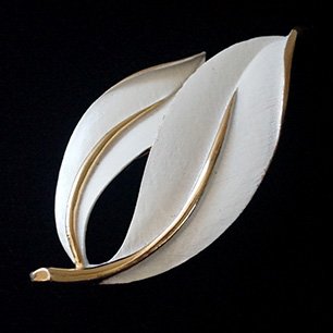 Sarah Coventry "PEARLIZED PERFECTION" White Leaf Brooch Sarah Coventry 1965