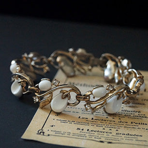 Trifari PEBBLE BEACH White Lucite Bracelet Trifari