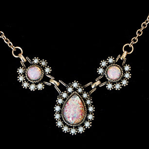 Sarah Coventry "Empress" 1972 Fire opal style necklace