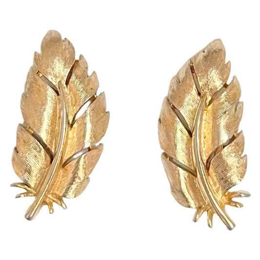 VJ-5274 Crown Trifari Feather leaf earrings Trifari