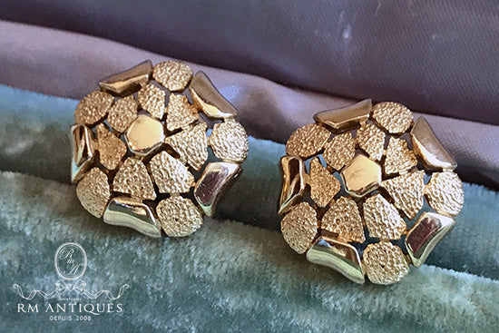 VJ-5700 Trifari Gold Motif Earrings Trifari