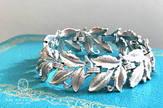 VJ-5714 Crown Trifari Silver Leaf Bracelet Trifari