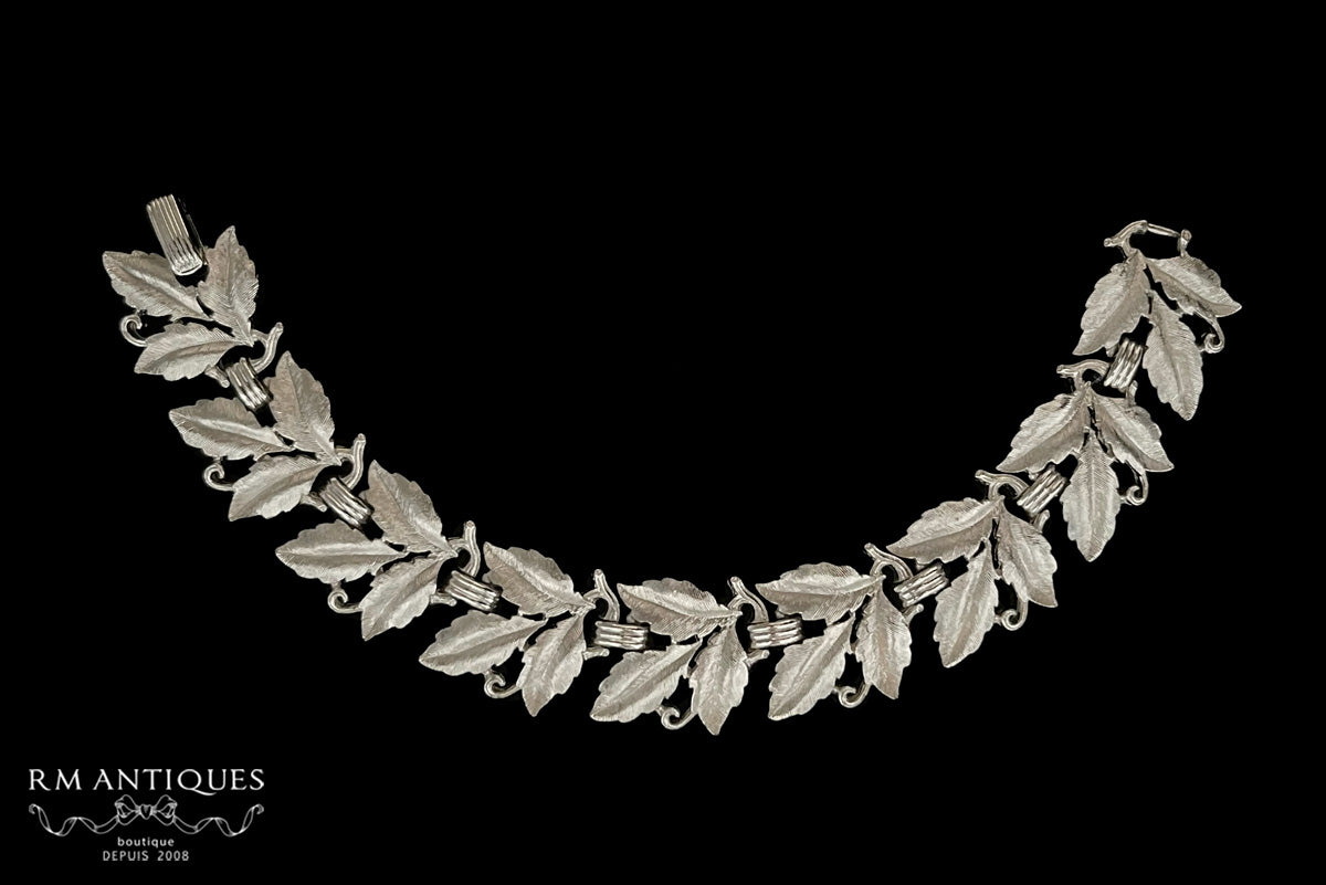 VJ-5714 Crown Trifari Silver Leaf Bracelet Trifari