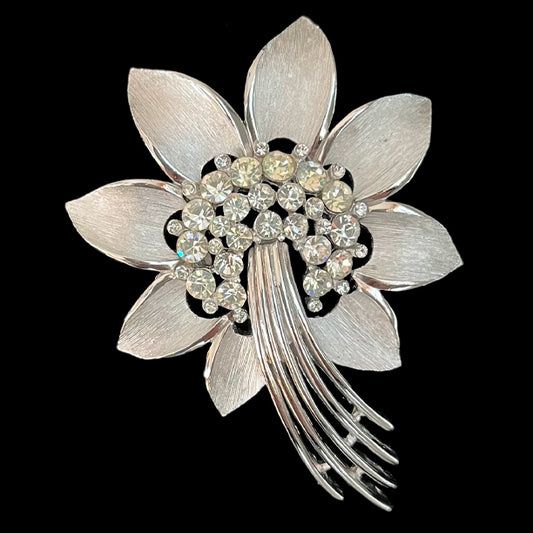 VJ-5939 Trifari Rhinestone flower brooch Trifari