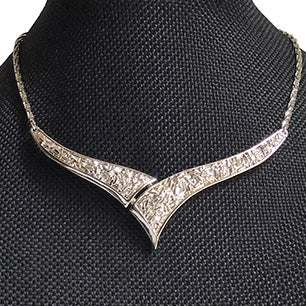 VJ-6040 Trifari Silver V Necklace Trifari