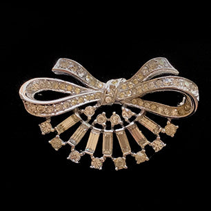 Crown Trifari A Philippe pat pend 1948 Rhinestone pave brooch Trifari