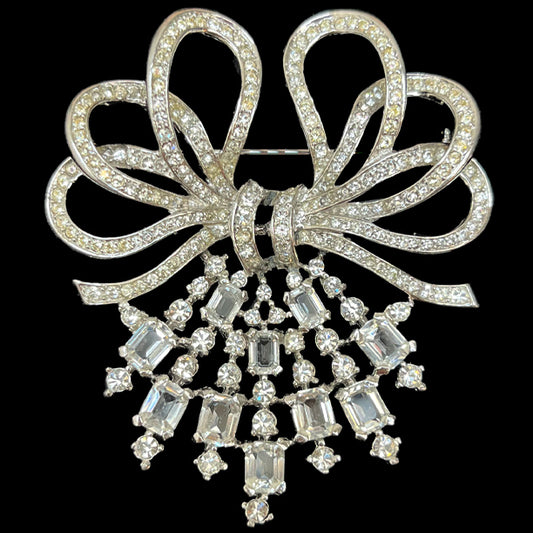 VJ-6695 Crown Trifari pat pend Pave ribbon spray brooch Trifari