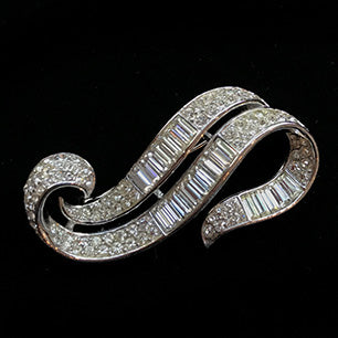 VJ-6766 Trifari A philippe pave brooch Trifari 1953