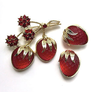 Sarah Coventry 'Strawberry Festival' 1966 Strawberry Brooch &amp; Earrings Sarah Coventry