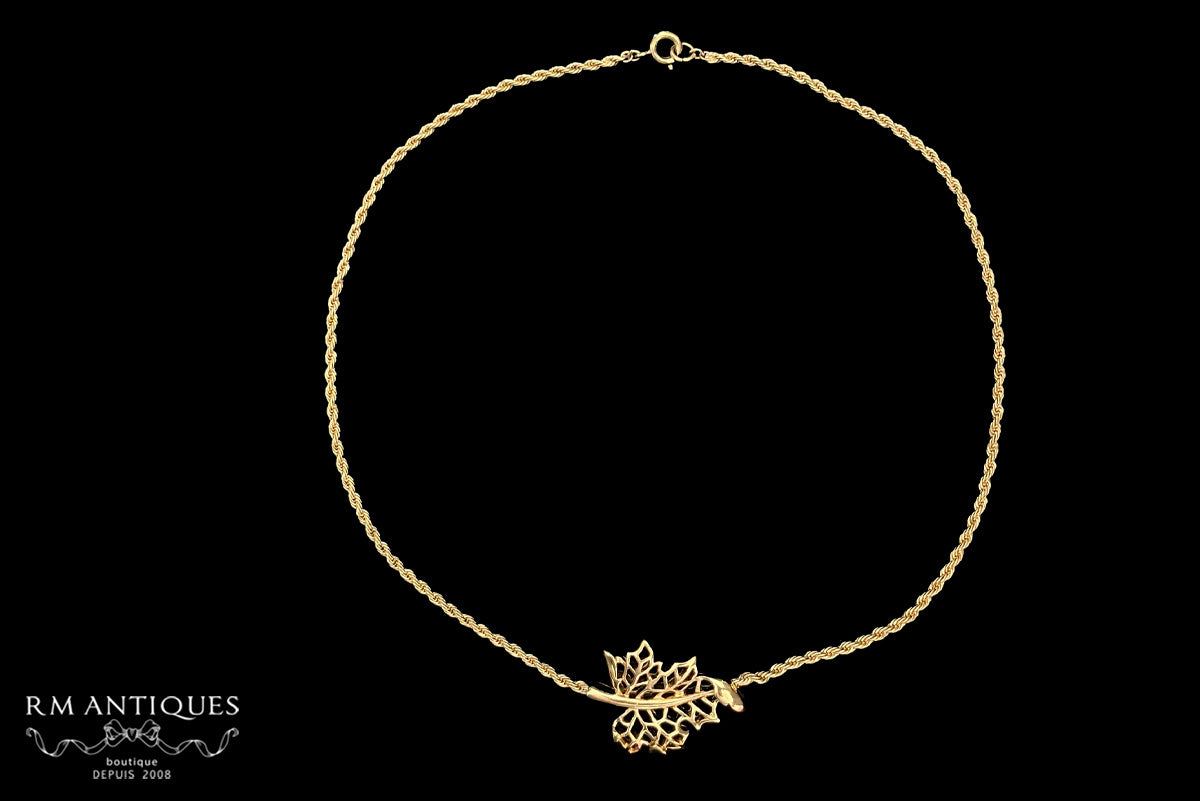 VJ-6797 Crown trifari Gold leaf necklace Trifari