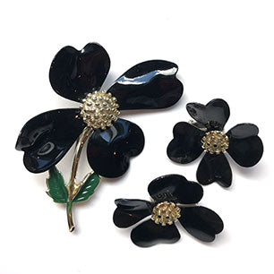 Sarah Coventry 1969 DOGWOOD Dogwood Brooch and Earrings Parure