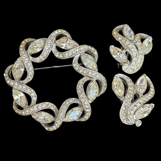 VJ-6810 SARAH COVENTRY 'THEATER SET' 1965 Rhinestone brooch and earrings Sarah Coventry