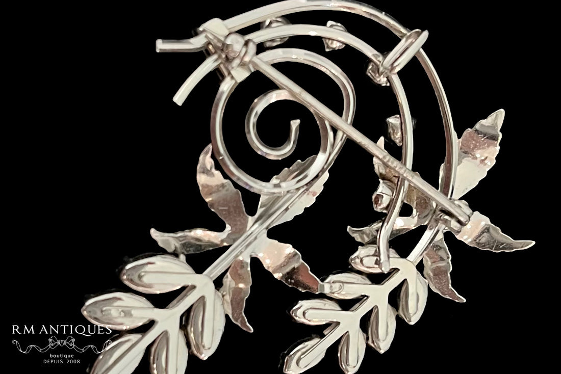 VJ-6821 Krementz Silver flower brooch pin