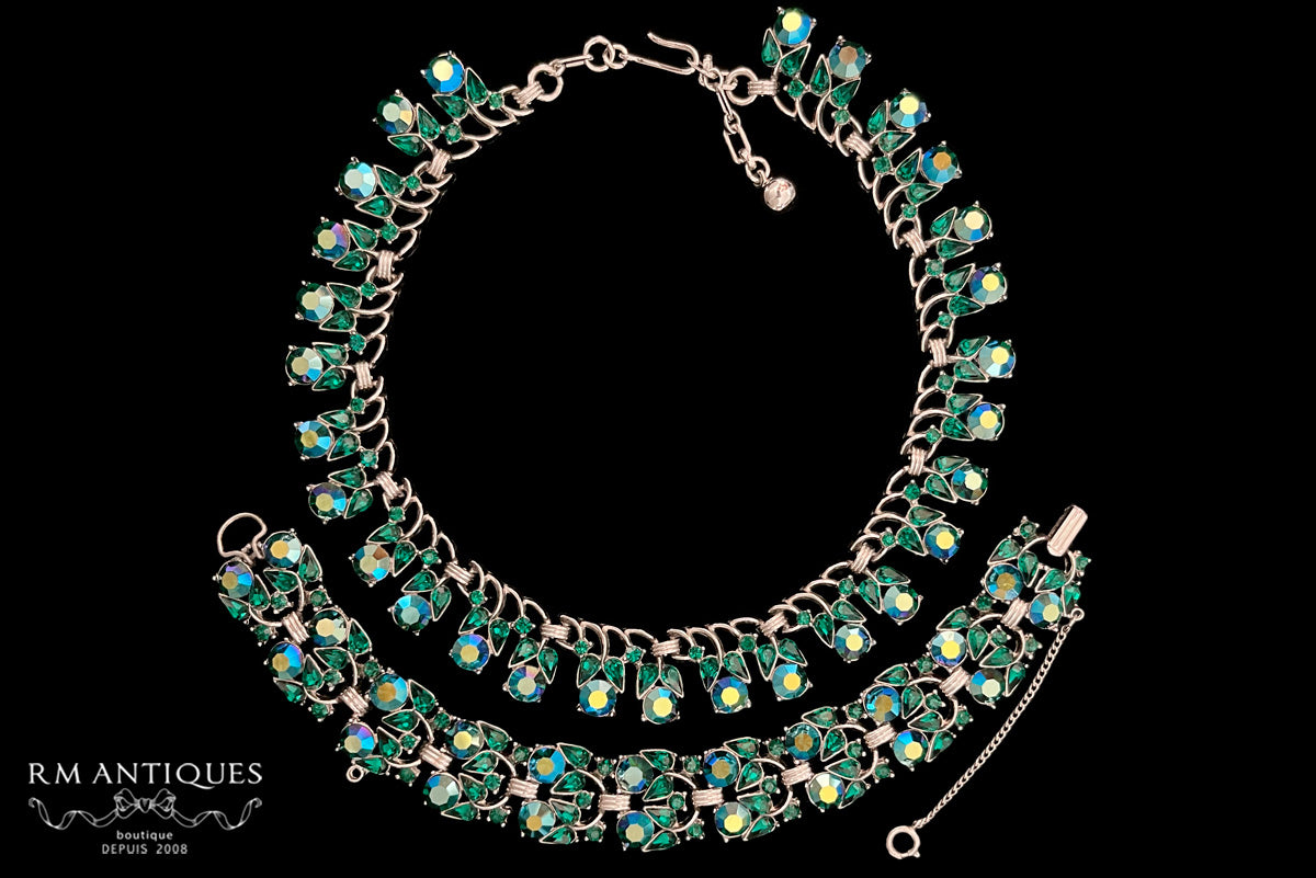 VJ-6918 Trifari Aurora Emerald Color Bracelet and Necklace Parure Trifari