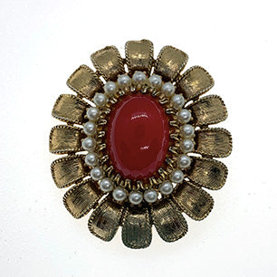 VJ-6934 R Mandele red cabochon brooch