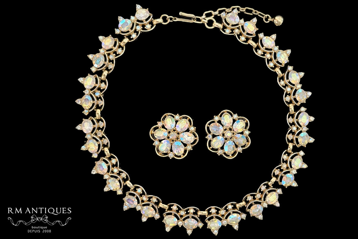 VJ-7949 Trifari Aurora Rhinestone Necklace and Earrings Parure Trifari