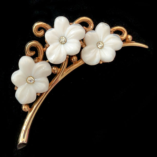 VJ-7997 Crown Trifari A Philippe pat pend 1951 Milk Glass Brooch Trifari