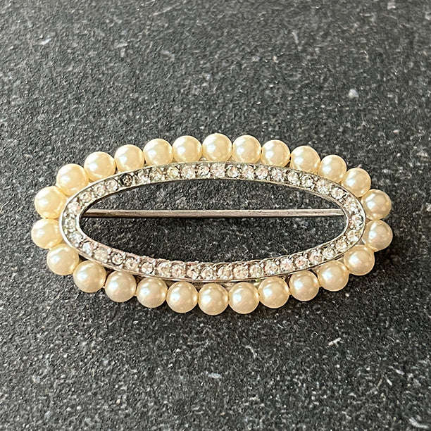 VJ-8729 Crown Trifari Crystal pavé and pearl oval brooch Trifari