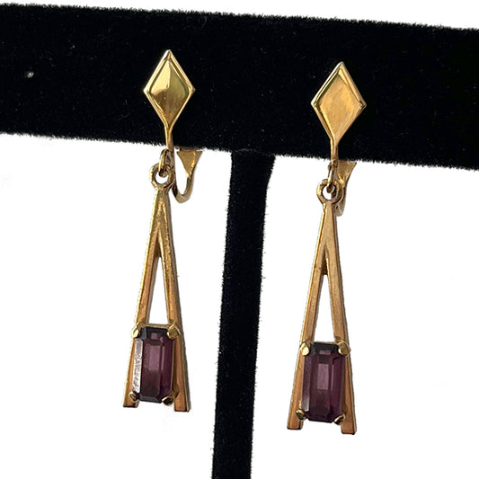 VJ-8737 Avon "Plaza IV" 1975 Amethyst stone earrings Avon