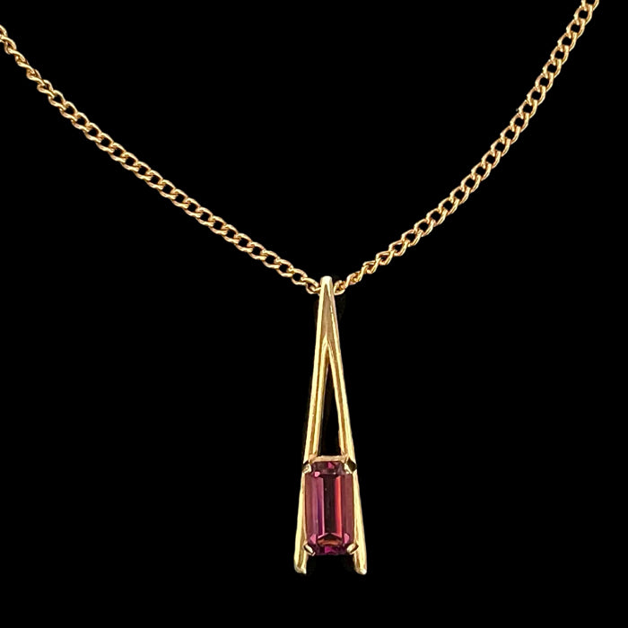 VJ-8739 Avon "Plaza IV" 1975 Amethyst stone necklace Avon