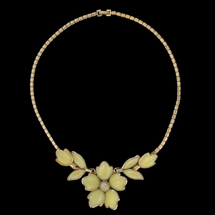 VJ-8826 Trifari Milk Glass Dodaisy Choker Necklace Yellow Trifari