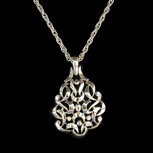 VJ-8829 Trifari Silver motif necklace pendant Trifari